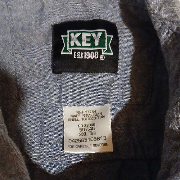 Casual Blue Button Down Shirt with Classic Style - Picture 2 of 2